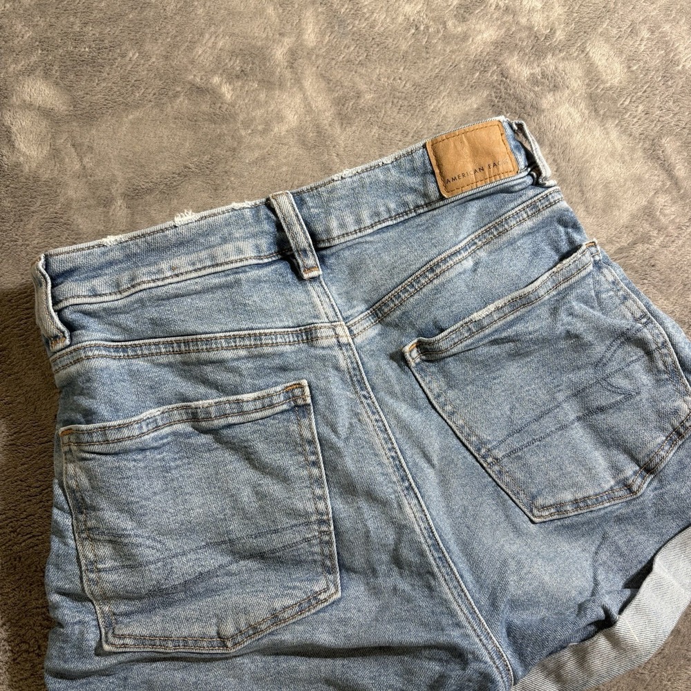 American Eagle Denim Shorts Women Sz 2 Mom Jean Short Retro Blue - Picture 2 of 8